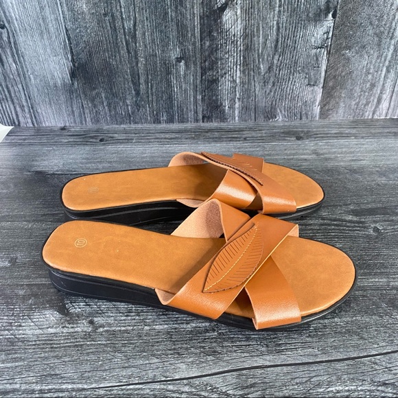 Collectionsetc charming tropical leaf wedge sandal - Picture 6 of 10